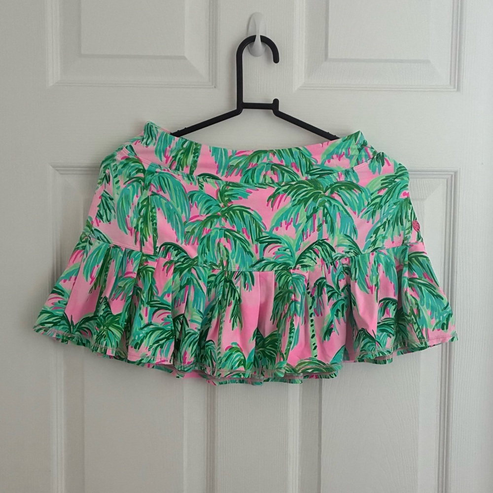 LILLY PULITZER luxletic skort with palm tree design